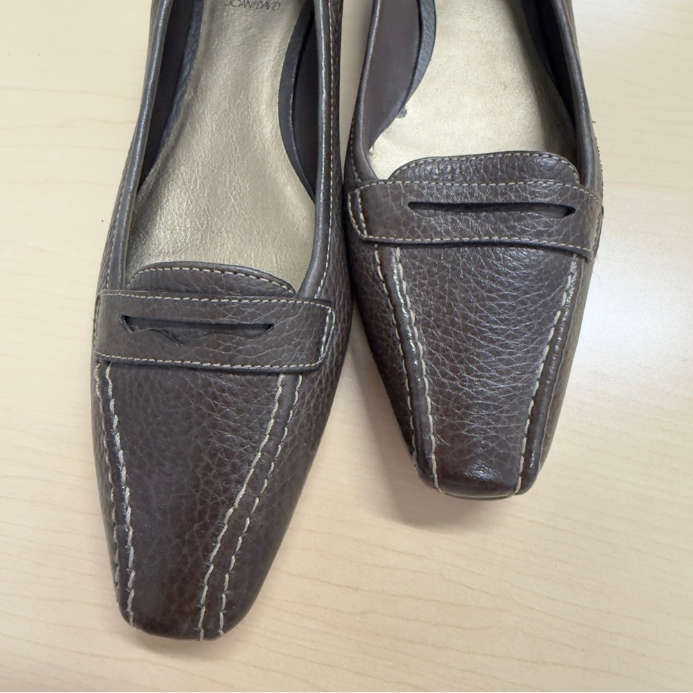 Circa Joan & David Classic Brown Leather Pointed-Toe Loafers Size 9.5 - Picture 2 of 11